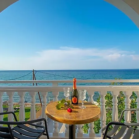 Agoulos Hotel