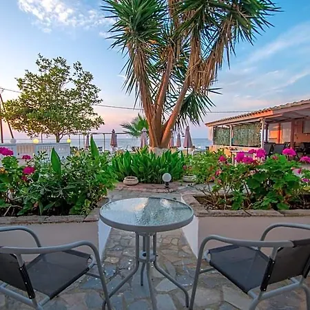 Agoulos Hotel 2*