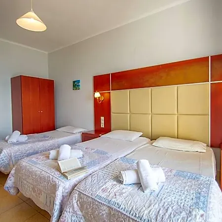 Agoulos Hotel 2*