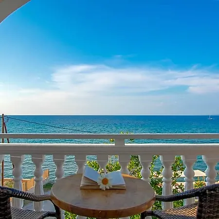 Agoulos Hotel 2*
