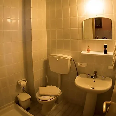 Hotel Agoulos